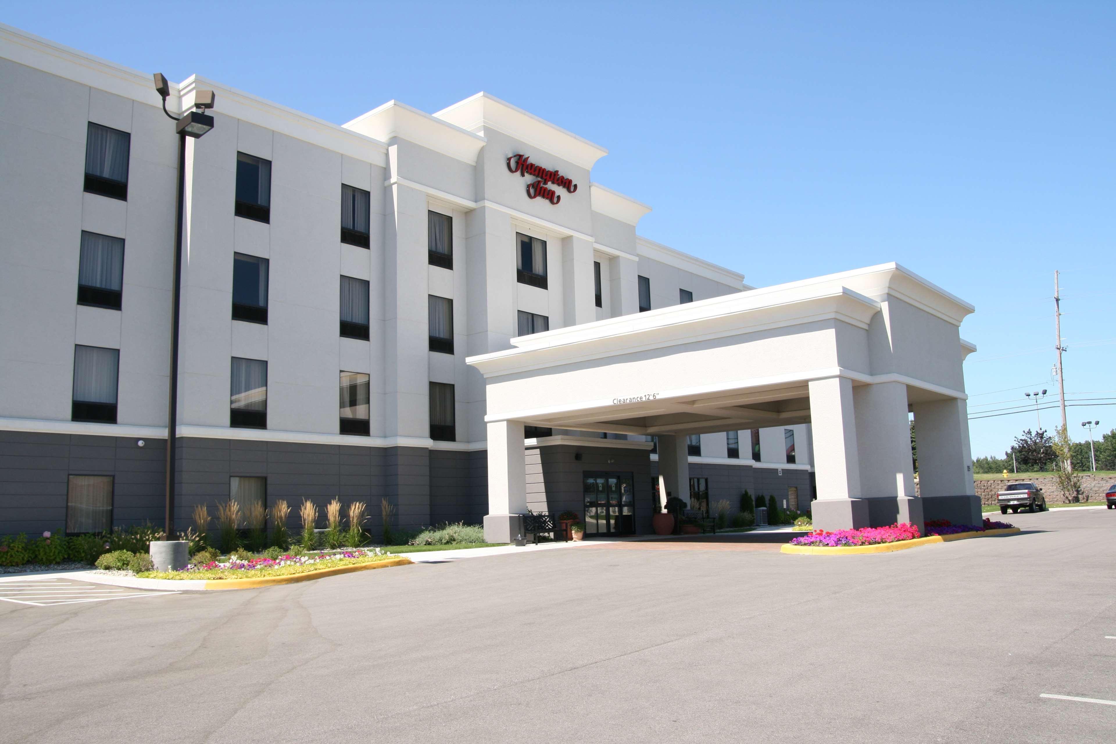 Hampton Inn Warsaw Exterior photo