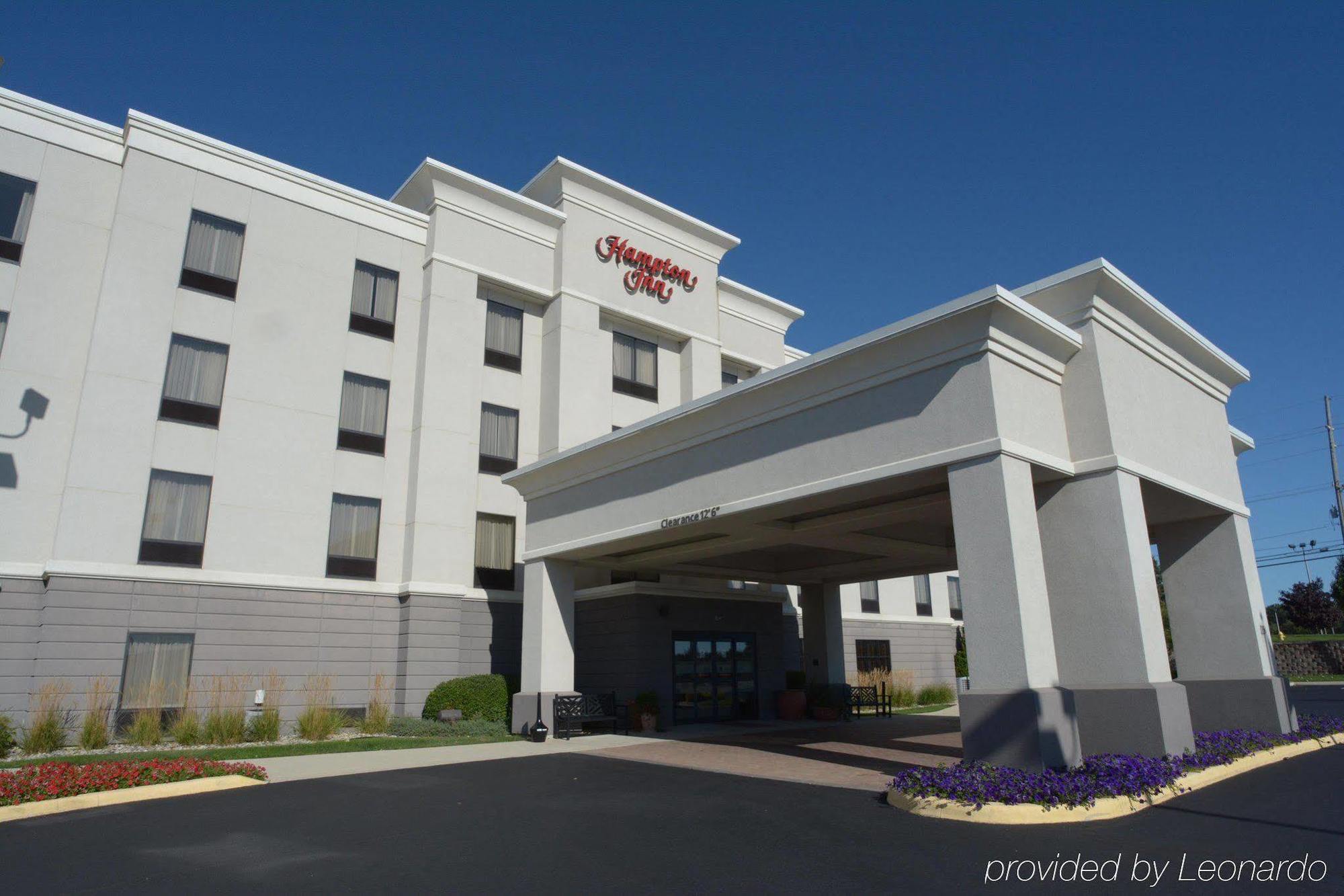 Hampton Inn Warsaw Exterior photo